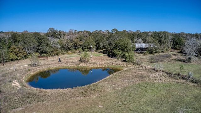 35684 Howell Road, Waller, TX 77484