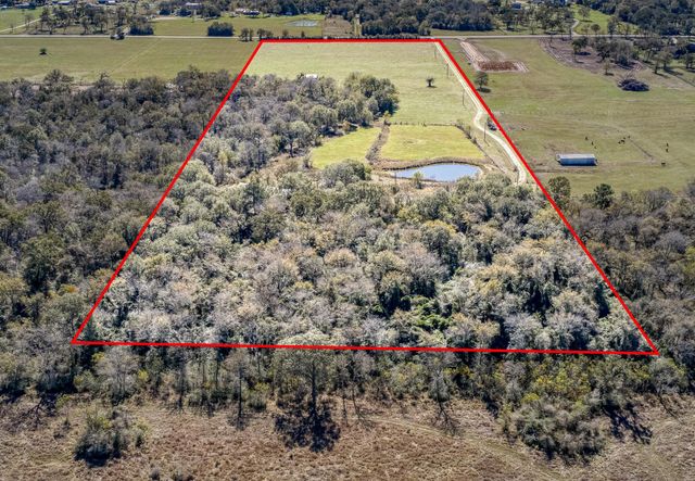 35684 Howell Road, Waller, TX 77484