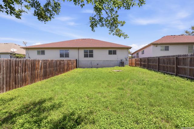 7025 Tourant, San Antonio, TX 78240