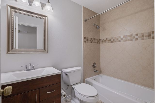 7025 Tourant, San Antonio, TX 78240