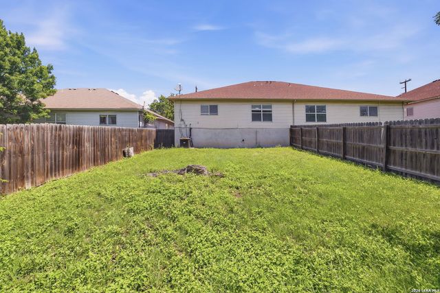 7025 Tourant, San Antonio, TX 78240