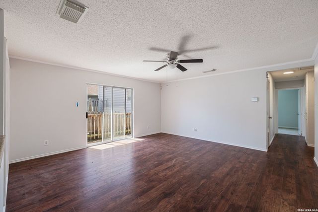 7025 Tourant, San Antonio, TX 78240