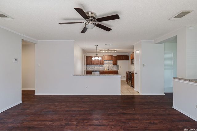 7025 Tourant, San Antonio, TX 78240