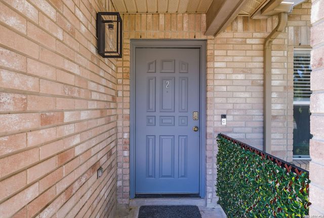 7025 Tourant, San Antonio, TX 78240