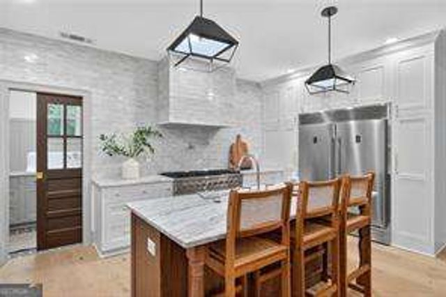 111 Lakeview Drive, Carrollton, GA 30117