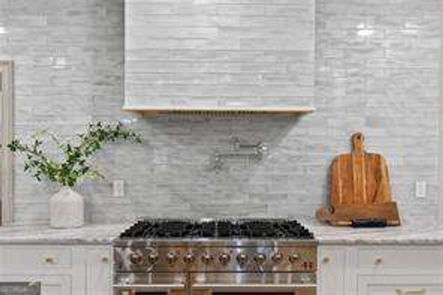 111 Lakeview Drive, Carrollton, GA 30117