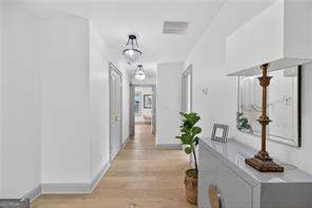 111 Lakeview Drive, Carrollton, GA 30117