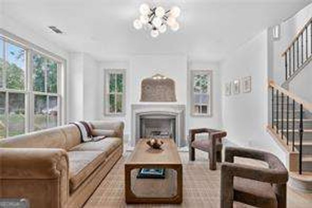 111 Lakeview Drive, Carrollton, GA 30117