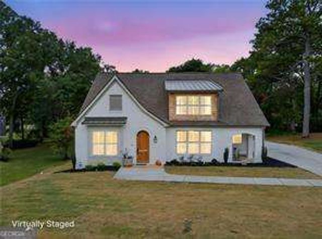 111 Lakeview Drive, Carrollton, GA 30117