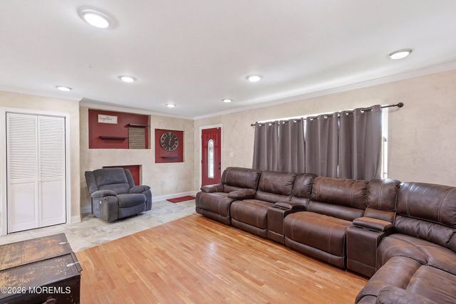 26 Cherokee Drive, Browns Mills, NJ 08015