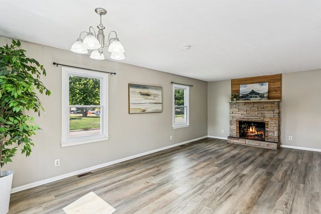 857 N Ridgewood, Wichita, KS 67208