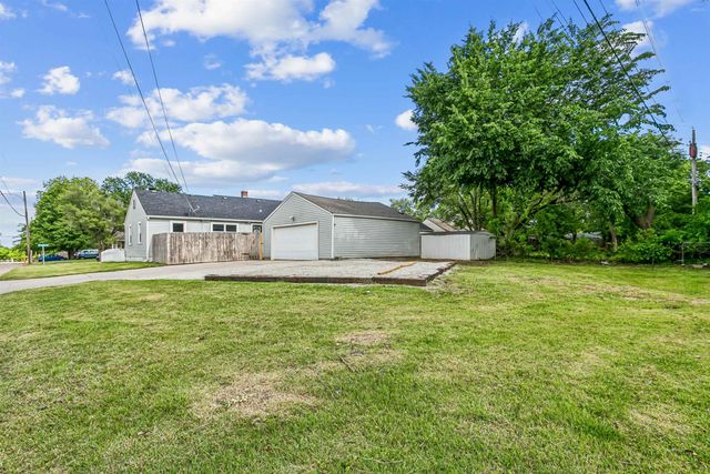 857 N Ridgewood, Wichita, KS 67208
