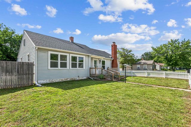 857 N Ridgewood, Wichita, KS 67208