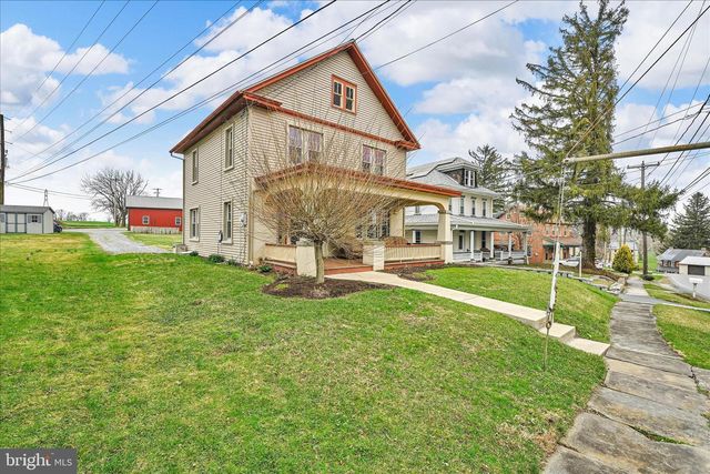 301 E MEADOW VALLEY RD, Lititz, PA 17543