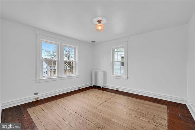 301 E MEADOW VALLEY RD, Lititz, PA 17543