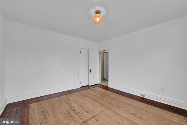 301 E MEADOW VALLEY RD, Lititz, PA 17543