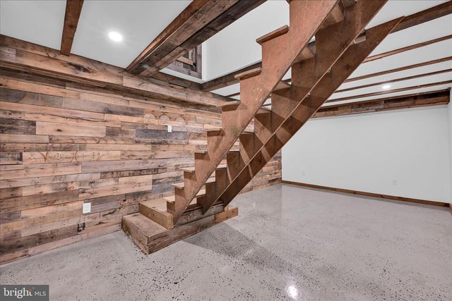 301 E MEADOW VALLEY RD, Lititz, PA 17543