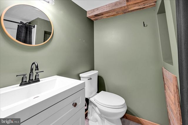 301 E MEADOW VALLEY RD, Lititz, PA 17543