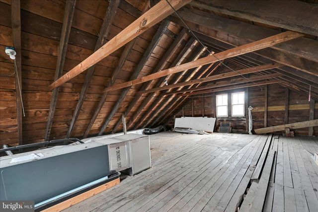 301 E MEADOW VALLEY RD, Lititz, PA 17543