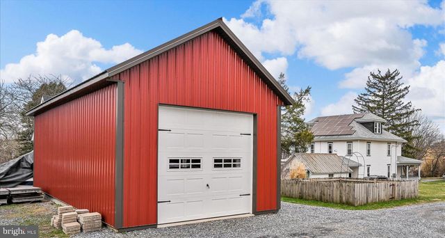 301 E MEADOW VALLEY RD, Lititz, PA 17543