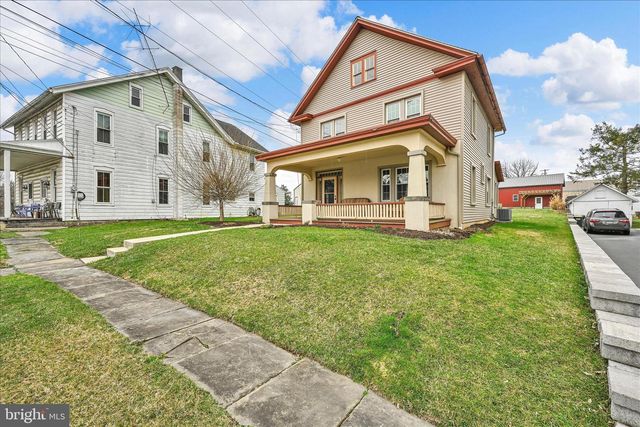 301 E MEADOW VALLEY RD, Lititz, PA 17543