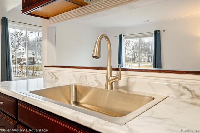 38088 Sherwood Street, Westland, MI 48185