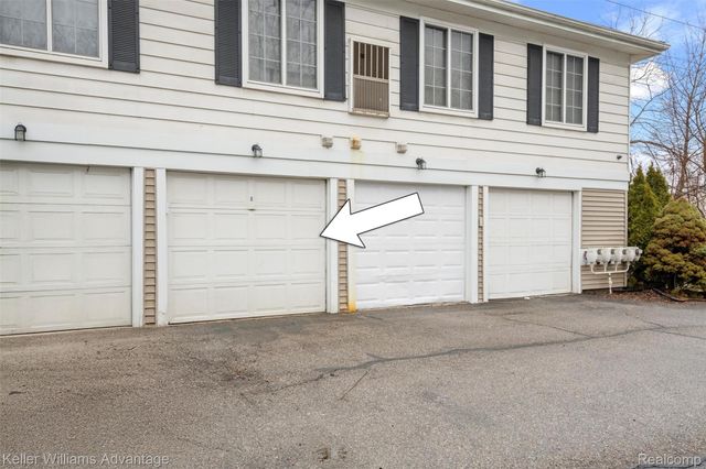 38088 Sherwood Street, Westland, MI 48185