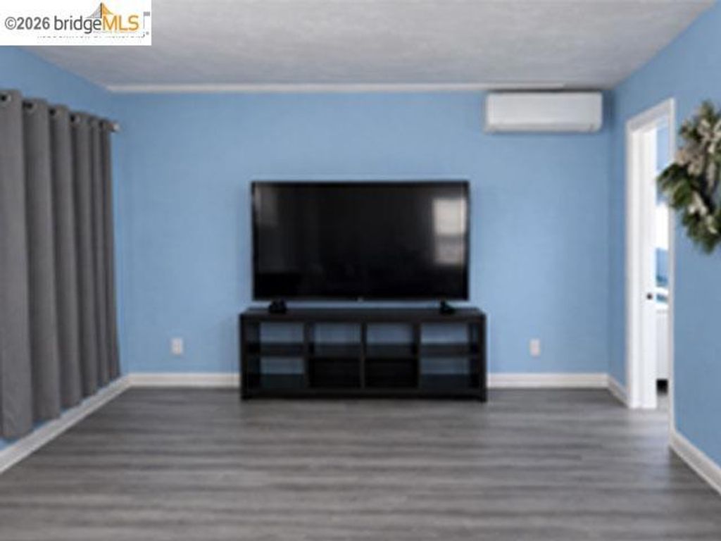 Image 19 of property listing at 1614 72Nd Ave, Oakland, CA 94621
