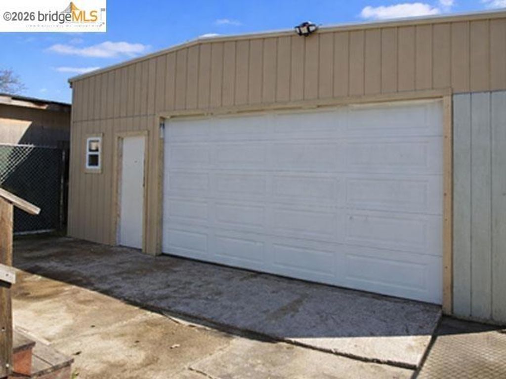 Image 20 of property listing at 1614 72Nd Ave, Oakland, CA 94621