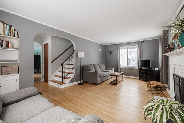 166 Thorncliffe Drive, Irondequoit, NY 14617