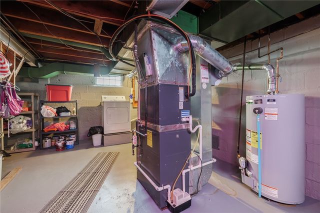 166 Thorncliffe Drive, Irondequoit, NY 14617