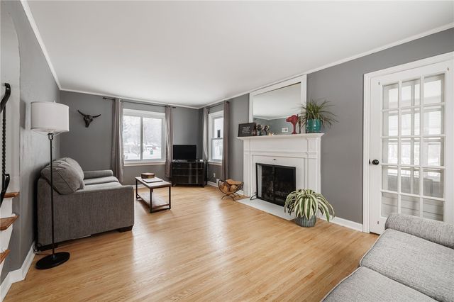 166 Thorncliffe Drive, Irondequoit, NY 14617