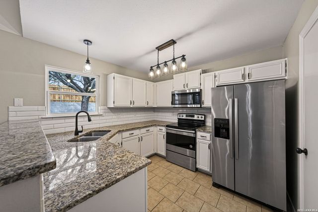 12127 Stoney Pond, San Antonio, TX 78247