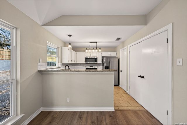 12127 Stoney Pond, San Antonio, TX 78247