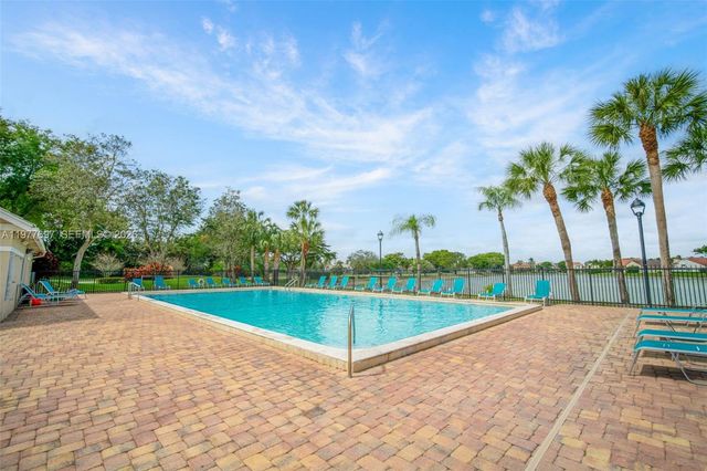 10624 Plainview Cir, Boca Raton, FL 33498