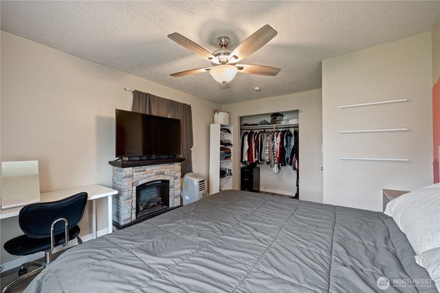 3102 Hemlock Street, Longview, WA 98632