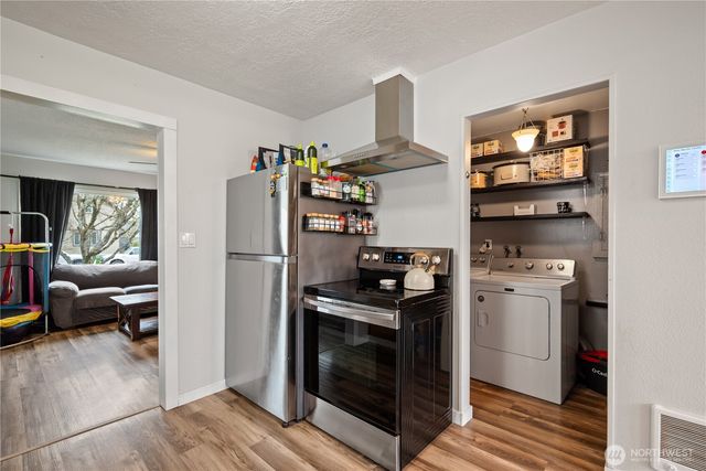 3102 Hemlock Street, Longview, WA 98632