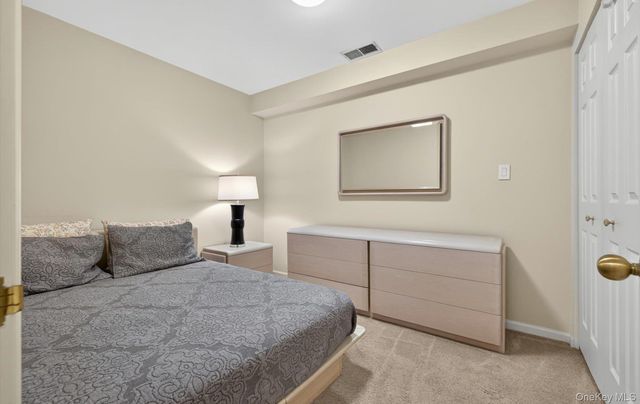 240-17 Oak Park Drive 73A, Douglaston, NY 11362