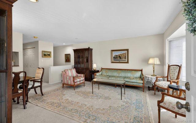 240-17 Oak Park Drive 73A, Douglaston, NY 11362