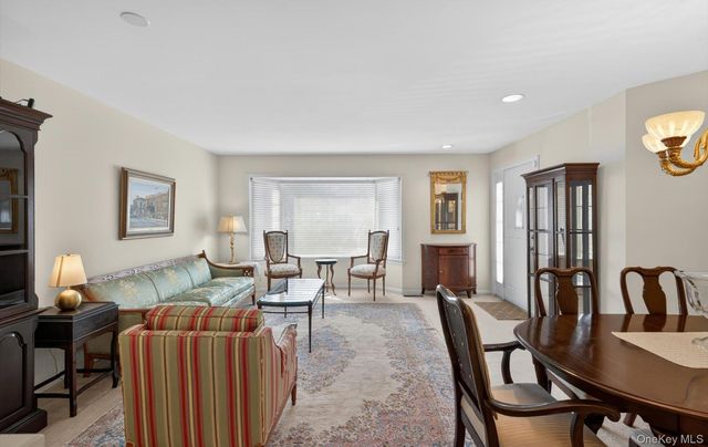 240-17 Oak Park Drive 73A, Douglaston, NY 11362