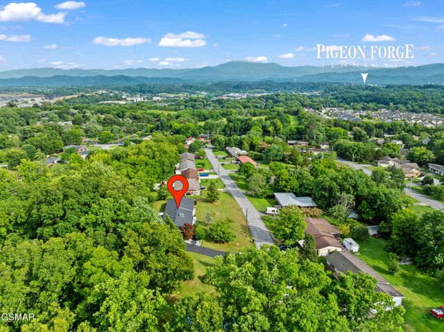 1103 Mayors Drive, Sevierville, TN 37862