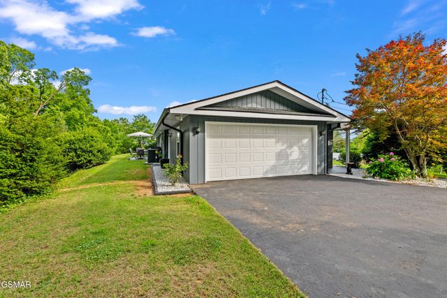1103 Mayors Drive, Sevierville, TN 37862