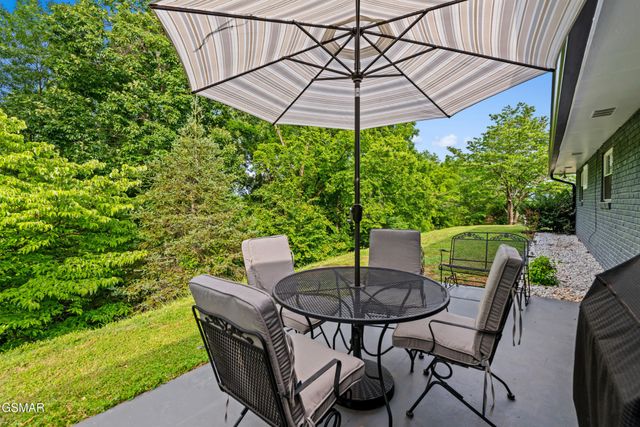 1103 Mayors Drive, Sevierville, TN 37862