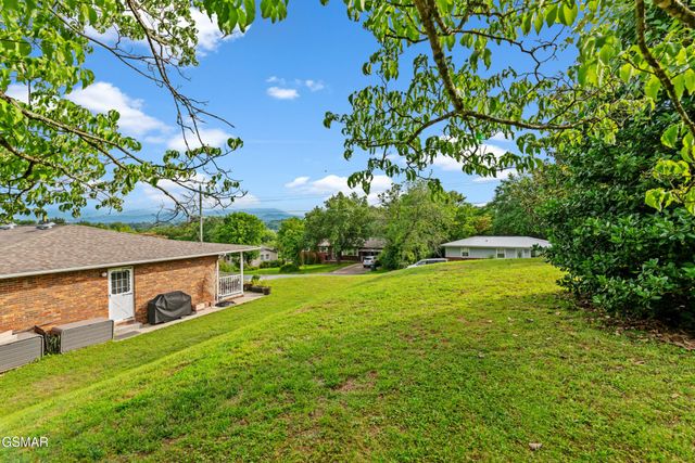 1103 Mayors Drive, Sevierville, TN 37862