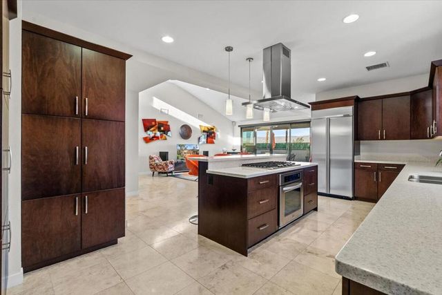 11 Vista Loma Drive, Rancho Mirage, CA 92270