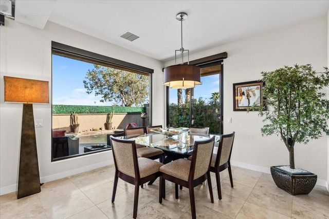 11 Vista Loma Drive, Rancho Mirage, CA 92270