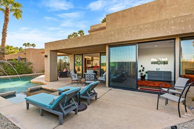 11 Vista Loma Drive, Rancho Mirage, CA 92270