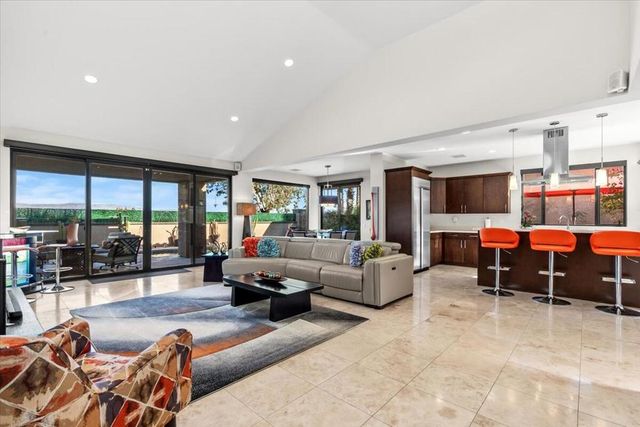 11 Vista Loma Drive, Rancho Mirage, CA 92270