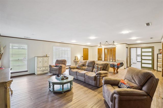 2000 N Anderson Road, Choctaw, OK 73020