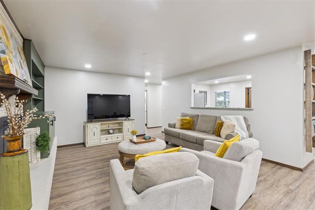 2000 N Anderson Road, Choctaw, OK 73020